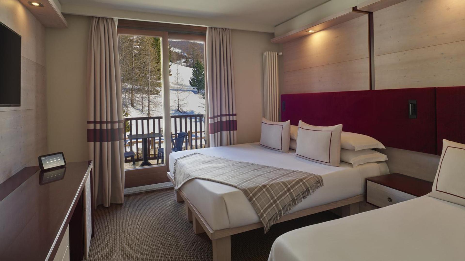 Hotel Sansicario Majestic Cesana Torinese Oda fotoğraf