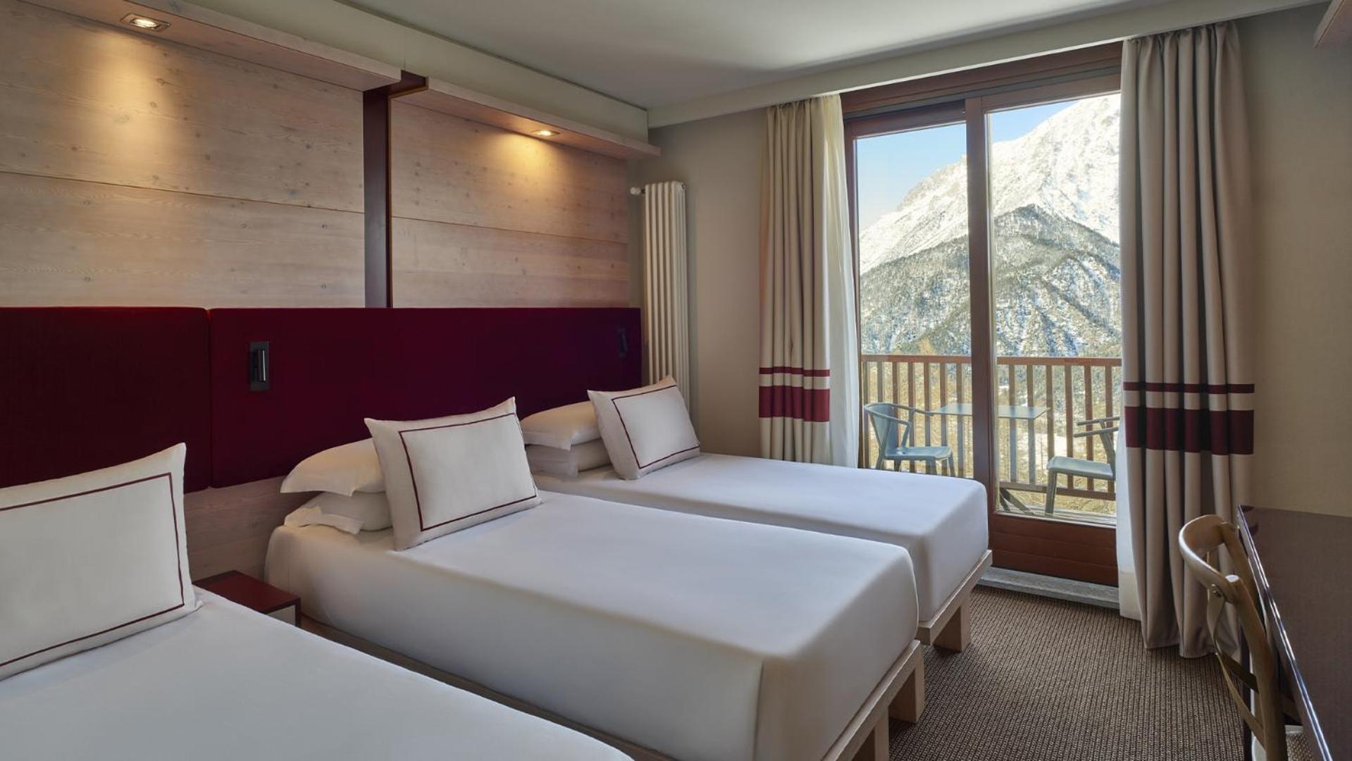 Hotel Sansicario Majestic Cesana Torinese Oda fotoğraf